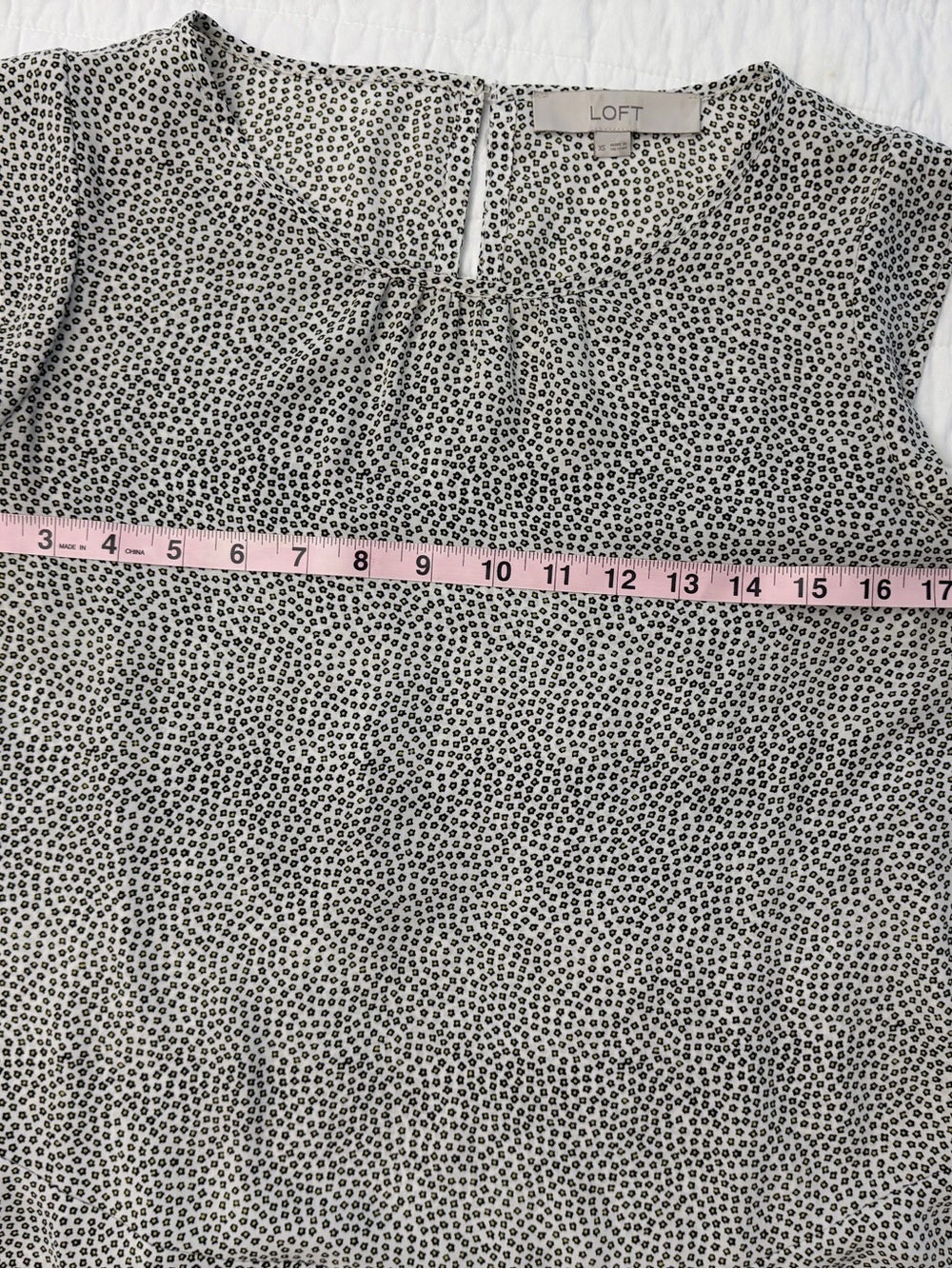 LOFT | Ann Taylor Gray Daisy Pleated Sleeveless Top Size XS - Picture 7 of 7